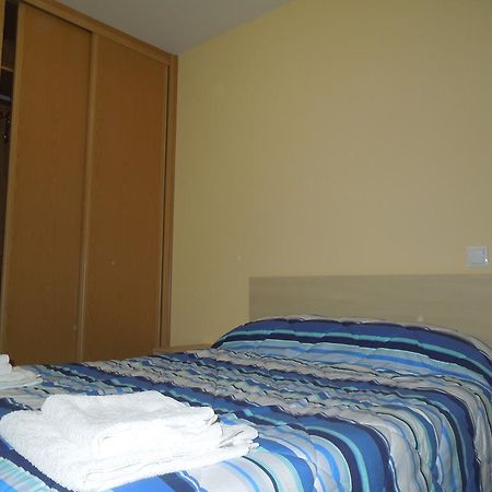 Apartamento Cuatro Torres Madrid Bagian luar foto
