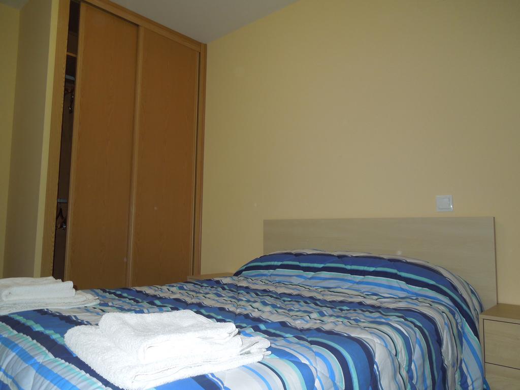 Apartamento Cuatro Torres Madrid Bagian luar foto